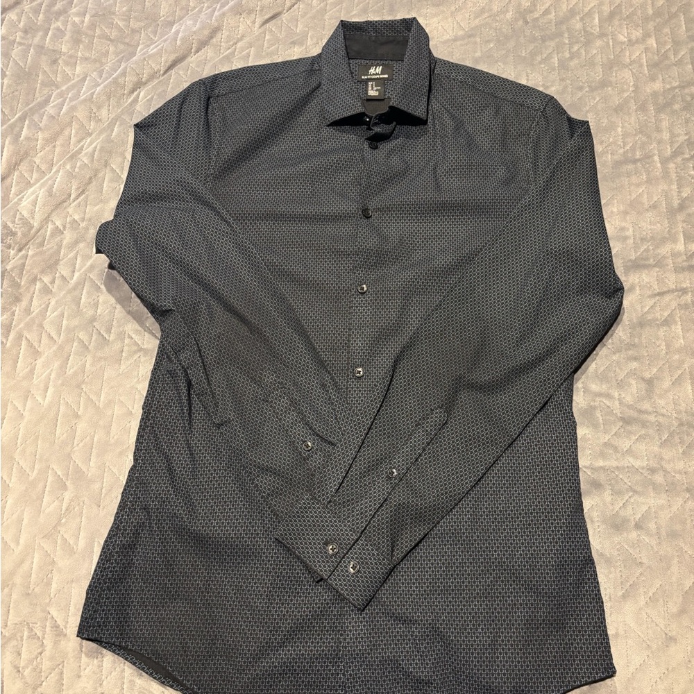 H&M Men's Black/Blue Micro-Pattern Dress Shirt